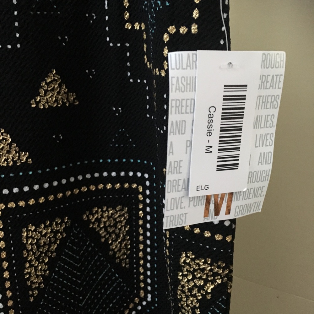 ⚠️SOLD❎Posted⚠️🌟Lularoe Elegant Cassie Medium NWT - Picture 4 of 5